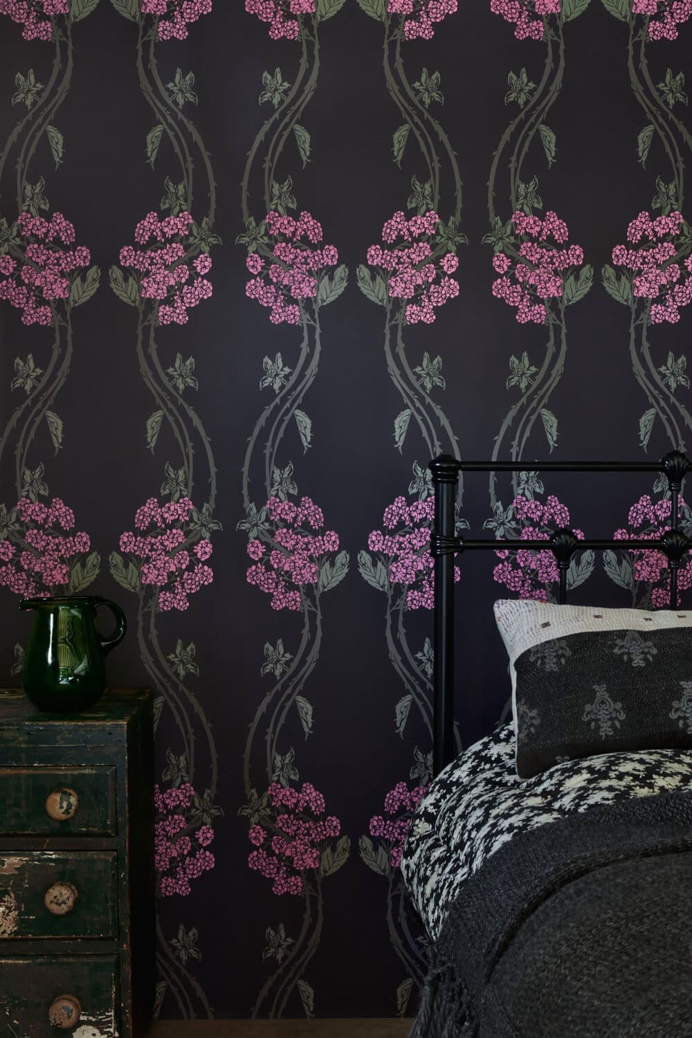 Autumn Berry Wallpaper in Blackberry by Barneby Gates